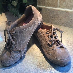Skechers Curbed Desert size 8.5